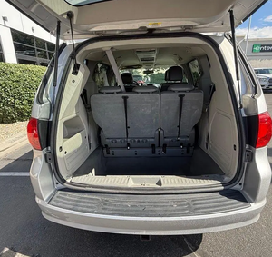 Volkswagen Routan SE 2010 Usado, Tracción Delantera, Transmisión Automática de 6 Velocidades, Hatchback - Product Image 4