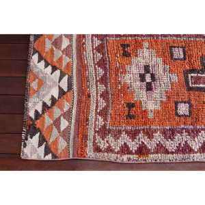 Alfombra Turca Vintage de 2.4x9.4 pies, Alfombra Naranja con Diseño de Plantas y Árboles Herki - Product Image 4