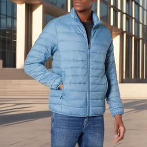 Veste matelassée en polyester de style High Street pour hommes pour les activités de plein air en hiver, résistante à l'eau, légère avec fermeture à glissière - Product Image 1