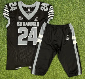 Uniforme de football américain personnalisable en gros, short respirant 100% polyester, fabriqué au Pakistan, modèle 2025, couleurs et tailles personnalisées - Product Image 3