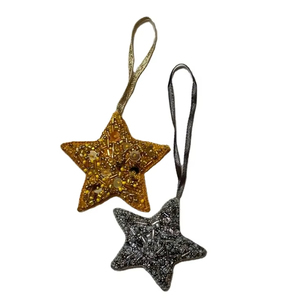 Llavero y accesorios para bolso con diseño de estrella hermosa, bordado con cuentas de colores dorado y plateado, de la India. - Product Image 1