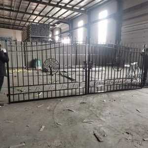 핫세일 20피트 유럽풍 단조 철제 대문 말 디자인 슬라이딩 게이트 모터 드라이브웨이 게이트 단조 철제 대문 판매 - Product Image 6