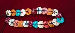 Collar de Resina Epoxi Esmaltada Colorida con Diseño de Ángel Moderno, Personalizado, de Alta Calidad, Ligero, Duradero y Moderno - Product Image 3