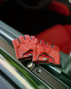 Nouveauté Gants de conduite en cuir d'agneau ajustés pour hommes Logo personnalisé Prix raisonnables Design personnalisé pour la moto - Product Image 5