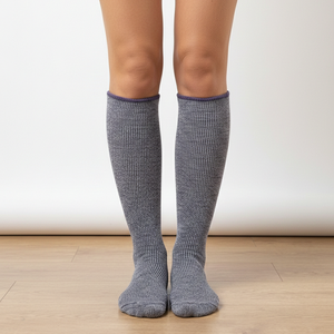 Calcetines de Invierno hasta la Rodilla para Mujer, Gruesos, Transpirables, Cómodos y Suaves, con Logotipo Personalizado OEM, Compresión y Características Antideslizantes - Product Image 6