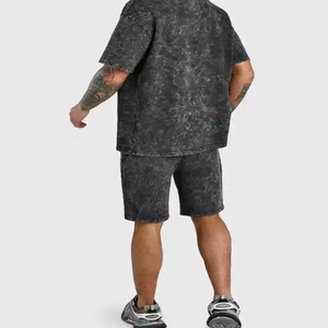 Camisa informal de manga corta con cuello redondo y conjunto de pantalones cortos de verano con logotipo personalizado - Product Image 2