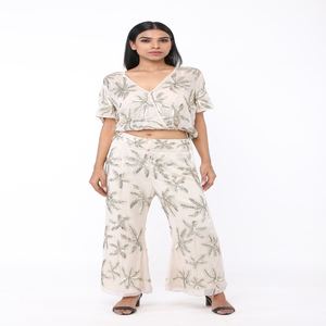 Conjunto de Dos Piezas Moderno para Mujer |   Conjunto de Top y Pantalón a Juego de Alta Calidad para Ropa Casual, Viajes y Uso Diario - Product Image 1