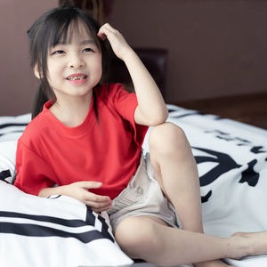 เสื้อยืดเด็กคอกลมแขนสั้น Ultifresh รุ่น Unisex สำหรับใส่ลำลองในฤดูร้อน ผลิตจากโพลีเอสเตอร์ 100% แห้งเร็ว ระบายอากาศได้ดี เป็นมิตรต่อสิ่งแวดล้อม ได้รับมาตรฐาน SGS - Product Image 1