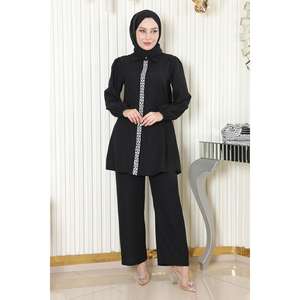 ชุดลำลองสีดำ 2 ชิ้น รุ่น Mega Merchant MSW19195-1 เสื้อแขนยาวปานกลาง คอกลม แต่งดีเทลลายหิน ผลิตจากโพลีเอสเตอร์ 100% - Product Image 1