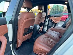 Maserati Levante Modena 2022, motor V6 biturbo de 424 hp, paquete de asistencia al conductor, interior Cuoio - Product Image 4