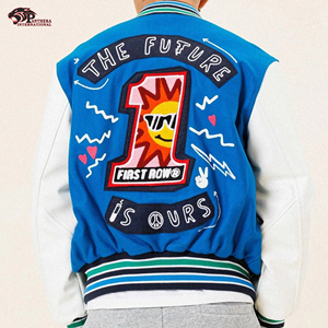 Vestes d'université pour hommes personnalisées OEM Veste d'uniforme scolaire en laine mélangée décontractée avec manches en cuir respirant Nouveau tissé simple - Product Image 5