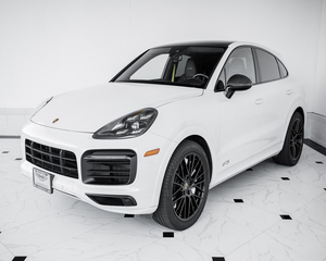 Neatly Used 2021 Porssche Cayyenne GTS Coupe Twin-Turbo V8 AWD - Product Image 2
