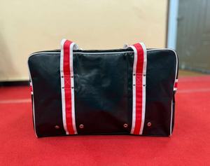 กระเป๋าใส่อุปกรณ์ฮอกกี้น้ำแข็งแบบกำหนดเองสำหรับผู้เล่นอาวุโส ทำจากผ้าใบกันน้ำ สำหรับใส่ไม้ฮอกกี้น้ำแข็ง เหมาะสำหรับกีฬาประเภททีม - Product Image 1