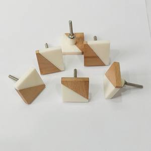 Lametierartz Vente en gros de quincaillerie pour bouton en bois et résine Design élégant pour tiroirs de rangement de cuisine à domicile Prêt pour l'exportation - Product Image 5