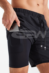 Pantalones cortos de gimnasio simples para hombre, estilo extraíble con cintura elástica y costuras planas, forro transpirable y bolsillos laterales para mayor comodidad durante - Product Image 4