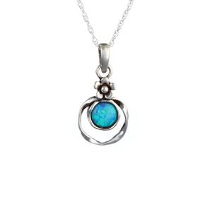 Collier d'opale, pendentif opale de feu bleu en argent sterling 925 avec détail de fleur, bijoux floraux, collier en argent sterling, porter - Product Image 1