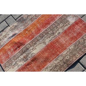 Tapis turc vintage, tapis de 2,6 x 3,2 pieds, petit tapis à fleurs rouges - Product Image 5