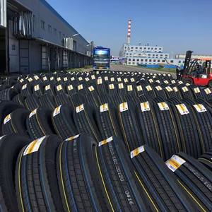 Neumático de tracción fuerte 295/75R22.5 con patrón de rodadura para vehículos de transporte pesado que requiere bloques de banda de rodadura profundos y durabilidad - Product Image 2