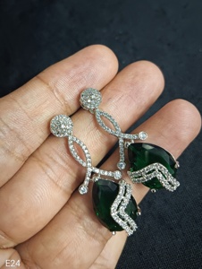 À la mode nouvelles boucles d'oreilles en diamant complet boucles d'oreilles indiennes et américaines femmes à la mode accrocheur fête accessoires femmes boucles d'oreilles - Product Image 3