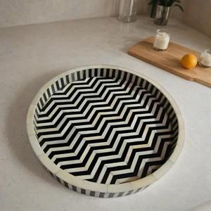 Plateau de service en os incrusté artisanal, très vendu, multi-usages pour le service, le rangement et la décoration de la maison, disponible au meilleur prix - Product Image 3