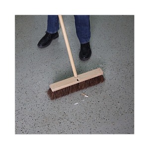 Cepillo para Pisos Boardwalk BWK20118 de 18 Pulgadas con Cerdas de Fibra Natural de Palma, Material de Madera y PP para Limpieza de Cocina y Lavado de Platos - Product Image 5