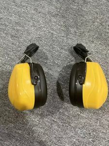 Orejera de 352 grados con arandela, orejera, rotección - Product Image 2