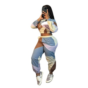 Pull-Over personnalisé à demi-fermeture éclair Survêtement Jogging Crop Top Coupe-Vent Veste Pantalon Deux Pièces Ensemble Femmes - Product Image 1