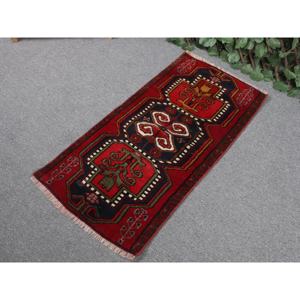 พรมตุรกีวินเทจขนาดเล็ก 1.5x2.9 ฟุต พรมขนสัตว์สีแดงลายอิคัต - Product Image 2