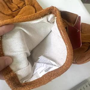 Guantes de Seguridad de Cuero Vacuno Dividido Impermeables Personalizados para Soldadura, Trabajo y Construcción - Product Image 5