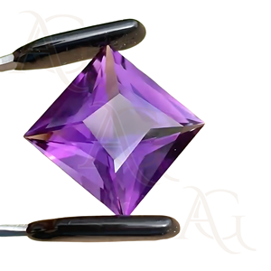 Vente en gros de nano améthyste synthétique, pierre précieuse carrée taillée en prince pour la fabrication de bijoux, pierre précieuse en vrac nano cultivée en laboratoire - Product Image 1