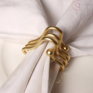 Anneaux de serviette de qualité supérieure pour la mise en place de la table, design en métal élégant pour les hôtels, les restaurants et les repas à domicile - Product Image 6