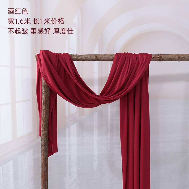 สีเขียวอมม่วง