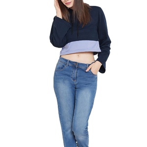 เสื้อฮู้ดครอปท็อปผู้หญิงสไตล์คลาสสิก ผ้าฟลีซเนื้อนุ่ม เหมาะสำหรับใส่เที่ยวสบายๆ และใส่ในช่วงฤดูหนาวที่อบอุ่น พร้อมโปรโมชั่นลดราคา - Product Image 1