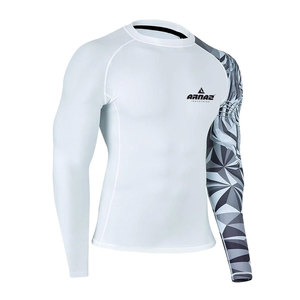 Equipo de entrenamiento de lucha de buena calidad personalizado para hombres Rash Guard MMA Rash Guard en precio razonable - Product Image 2