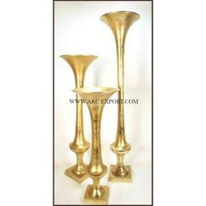 Ensemble de 3 Vases à fleurs en laiton et métal plaqué or de différentes tailles, forme personnalisée, vente en gros de Vases à fleurs fantaisie de créateur - Product Image 1