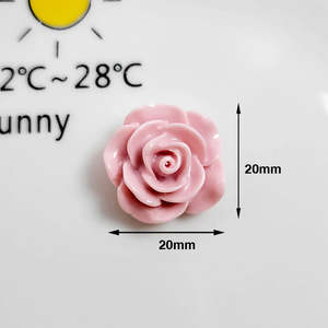 Pendientes de tuerca de moda hechos a mano de resina de melocotón transparente de Camelia pequeña, Clip de agarre decorativo de resina de melocotón transparente Popular - Product Image 2