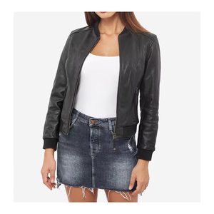 Veste en cuir véritable pour femmes offrant un design équilibré adapté à toute garde-robe, des styles minimes aux pièces de déclaration - Product Image 6