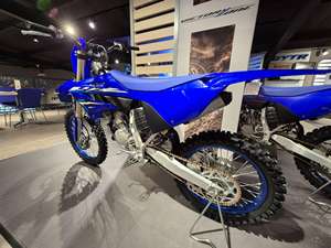Nouvelle Moto YZ125 2026 de Haute Qualité - Légère et Haute Efficacité pour la Finition du Béton, Prête à l'Expédition Mondiale - Product Image 5