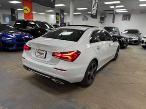 รถยนต์เมอร์เซเดส-เบนซ์ เอ-คลาส เอ 220 4MATIC AWD A 220 4MATIC 4 ประตู ปี 2019 รถมือสองราคาถูกสำหรับขาย - Product Image 4