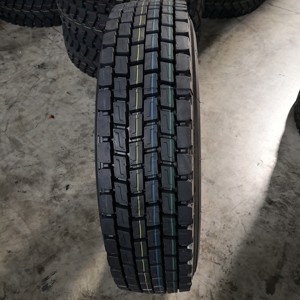 Pneu radial 11R22.5 pour camion toutes positions avec une excellente adhérence pour le fret, les longues distances et l'utilisation des bus - Product Image 2