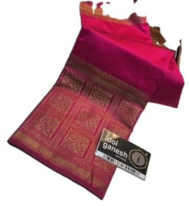 ล่าสุดดีไซเนอร์ที่อุดมไปด้วย pallu และ jacquard. - Product Image 1