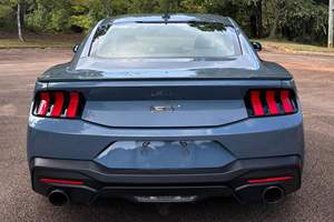 Ford Mustang GT Coupé 2024 SUPER LIMPIO, LISTO PARA ENVIAR - Product Image 3