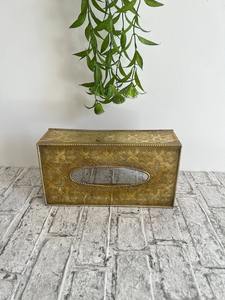 Boîte de papier de soie en laiton poli de luxe de fabrication indienne avec touche classique pour le bureau et le salon disponible au prix de gros - Product Image 2