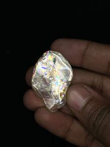 พลอยโทแพซสีรุ้งธรรมชาติจากยูเครน ขัดเงา สำหรับทำเครื่องประดับ - Product Image 4