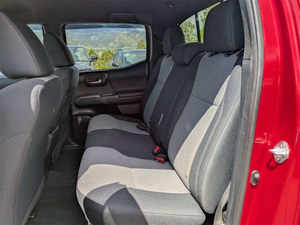 USADO, TRD Off-Road 2021, Bajo Kilometraje, Transmisión Automática, Asientos de Cuero, Sin Accidentes y Listo para Enviar - Product Image 6