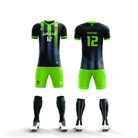 Ensemble de survêtements de football personnalisés en gros, imprimés par sublimation, respirants, de haute qualité, 100 % polyester