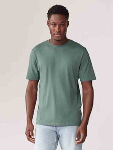 Camiseta de corte clásico para hombre, fabricante de moda, ropa personalizada para uso diario, salón, gimnasio, ropa de viaje, suministro al por mayor a granel - Product Image 2