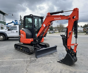 Nouvel équipement d'excavatrice KUBOTA U35-4 pour les travaux routiers, le creusement de fossés et les travaux de terrassement. - Product Image 1