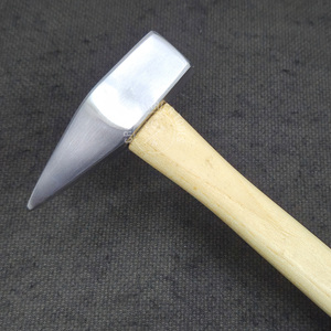 Outils de maréchal-ferrant de qualité supérieure Marteau de marquage en fer à cheval Marteau de maréchal-ferrant avec manche en bois Outils de forgeage de forgeron - Product Image 4