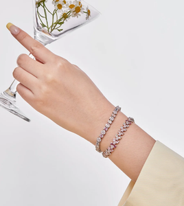 Bracelet délicat et exquis en forme de fleur, bracelet tennis, argent sterling 925, bracelet de luxe avec diamant - Product Image 4